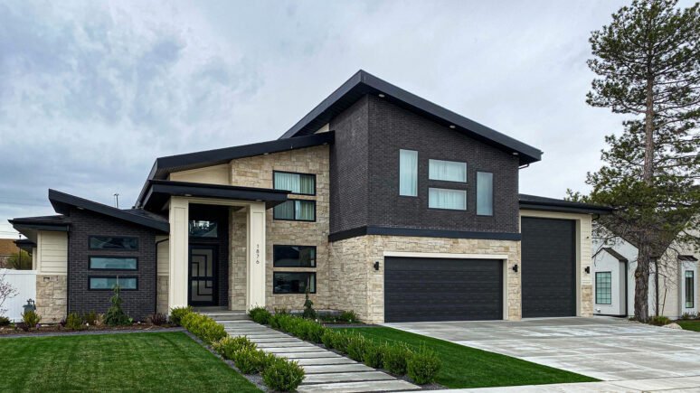 Nadia Neo Ledge: Sawn natural stone thin veneer installed on exterior of home.