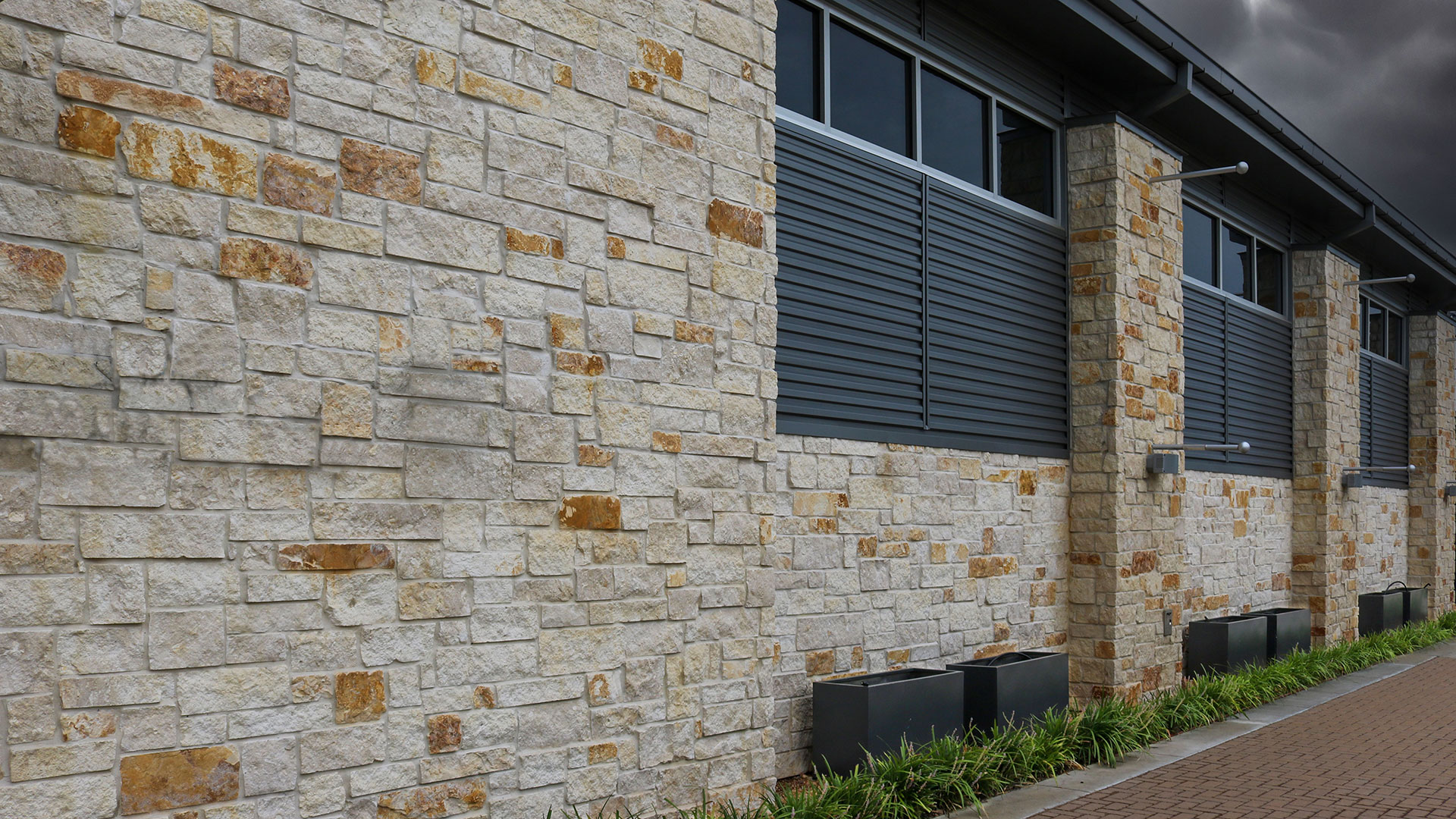 front of building with Blanco Antique Traditional thin veneer installed on exterior walls