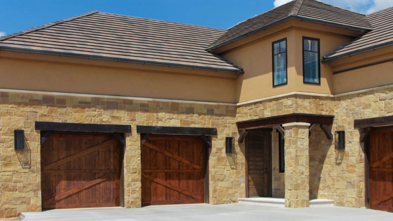 custom home with copper canyon traditional thin veneer installed on exterior walls