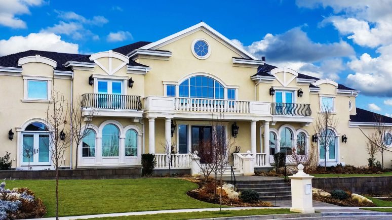 Blanco architectural cut stone installed on exterior of custom built home