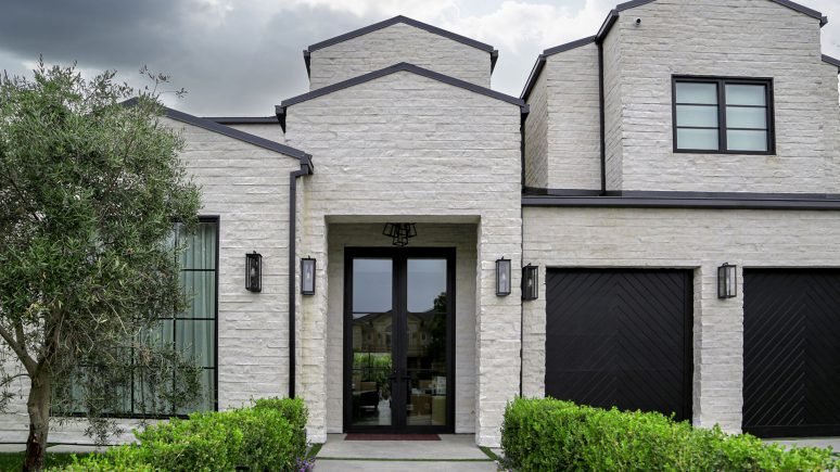 Maya Neo Ledge Split with Overwash installed on exterior of home